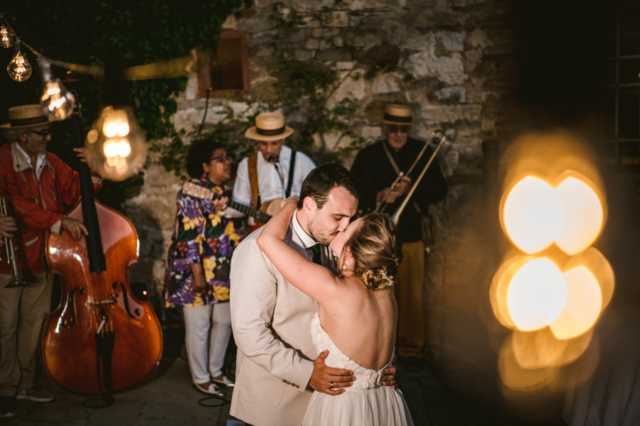 If you're planning a wedding in Tuscany or dreaming of a destination big day, don't miss this couple's Livernano Estate Wedding, inspired by Italian wine...